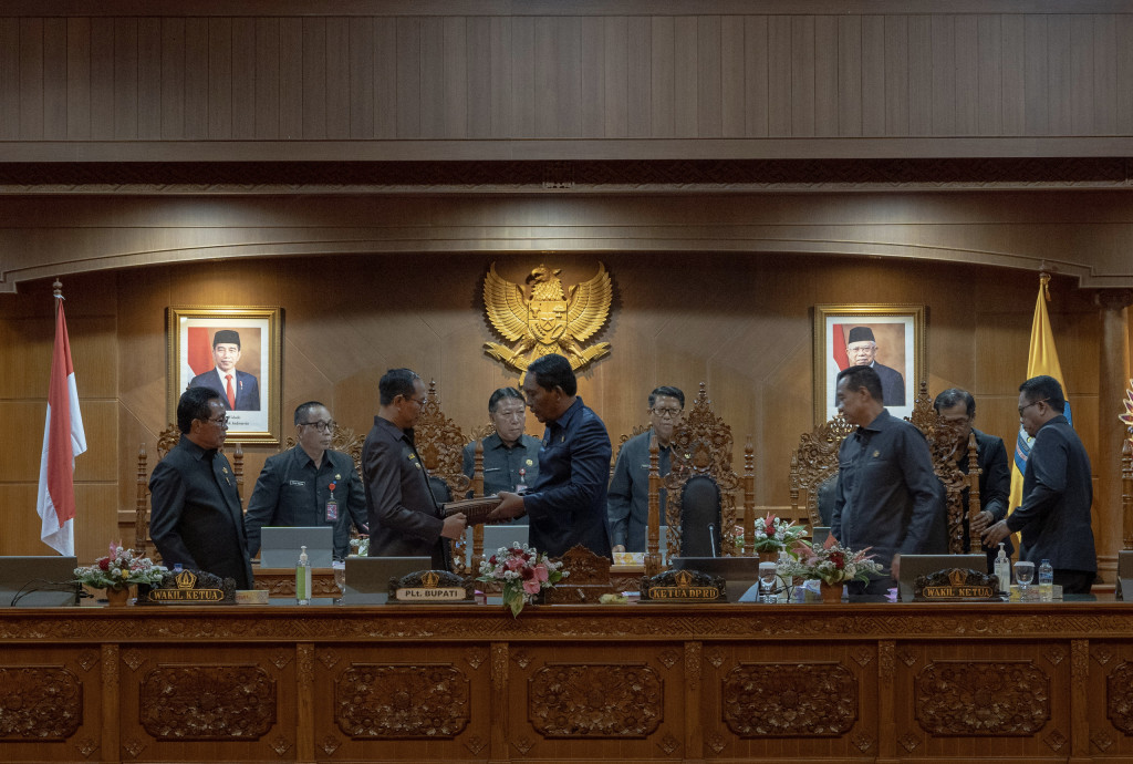 Bupati Giri Prasta Hadiri Rapat Paripurna DPRD Kabupaten Badung